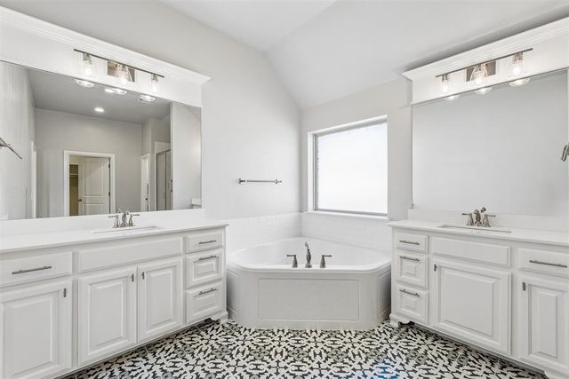 18617 Barcas Road, Edmond, OK 73012