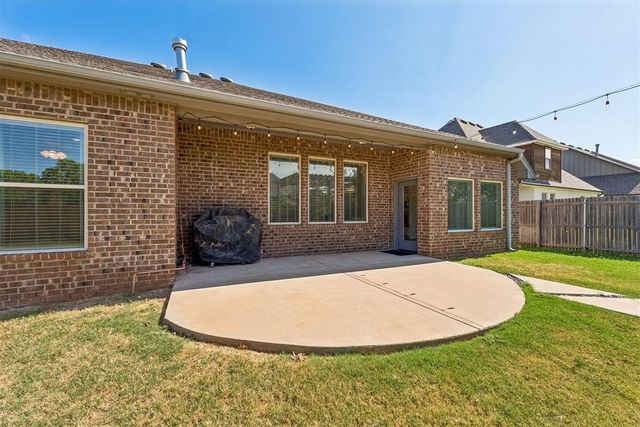 18617 Barcas Road, Edmond, OK 73012