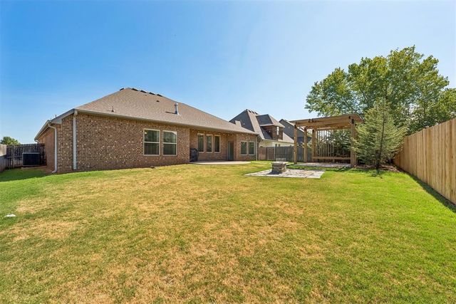 18617 Barcas Road, Edmond, OK 73012