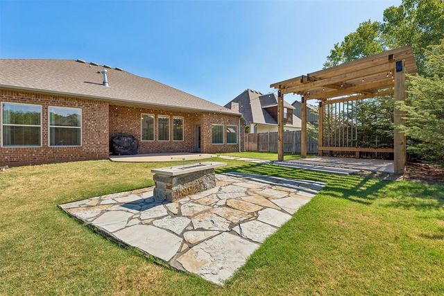 18617 Barcas Road, Edmond, OK 73012