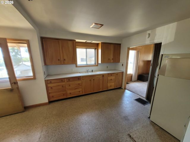 520 Nw 11TH St, Pendleton, OR 97801
