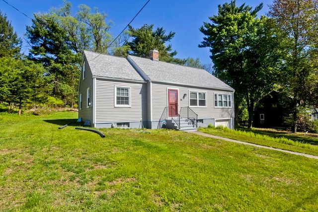 94 Porter Rd, East Longmeadow, MA 01028