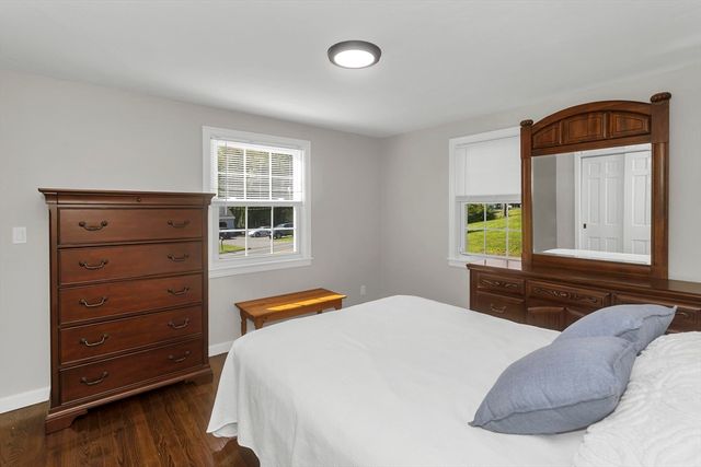 94 Porter Rd, East Longmeadow, MA 01028