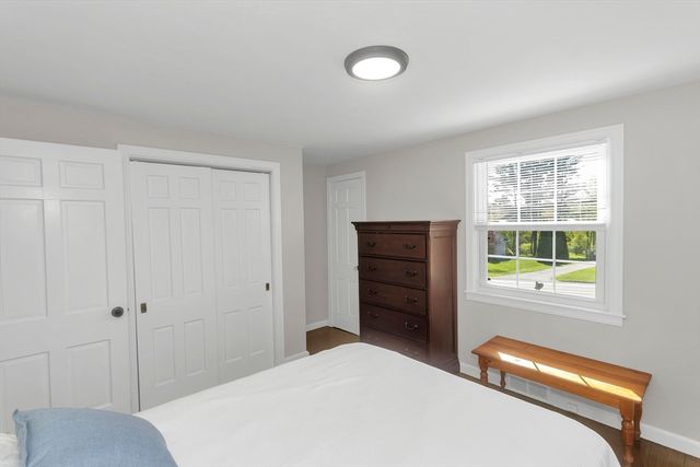 94 Porter Rd, East Longmeadow, MA 01028