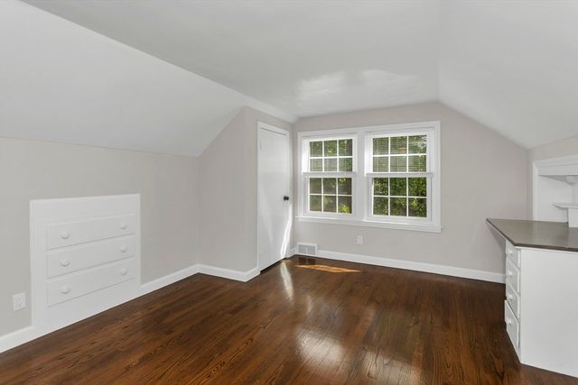 94 Porter Rd, East Longmeadow, MA 01028