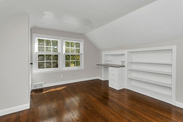 94 Porter Rd, East Longmeadow, MA 01028