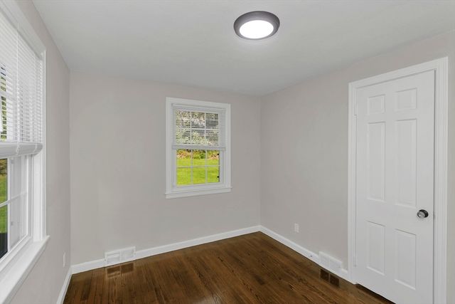 94 Porter Rd, East Longmeadow, MA 01028