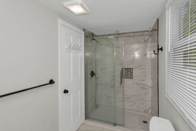 94 Porter Rd, East Longmeadow, MA 01028