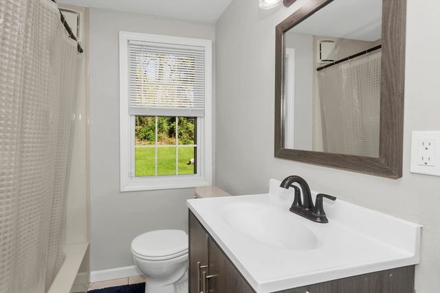 94 Porter Rd, East Longmeadow, MA 01028