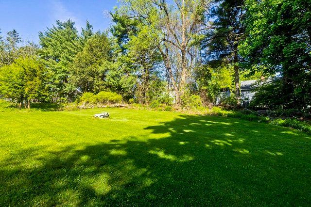 94 Porter Rd, East Longmeadow, MA 01028