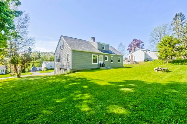 94 Porter Rd, East Longmeadow, MA 01028