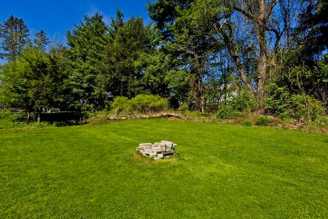94 Porter Rd, East Longmeadow, MA 01028