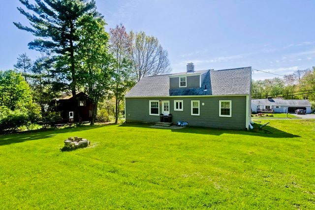 94 Porter Rd, East Longmeadow, MA 01028