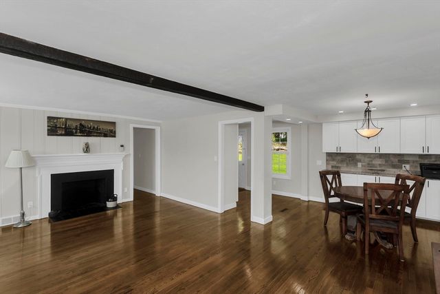 94 Porter Rd, East Longmeadow, MA 01028