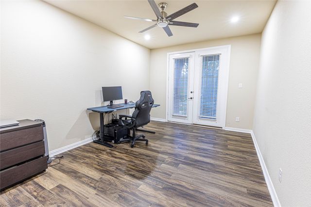 2404 Fountain Drive, Irving, TX 75063