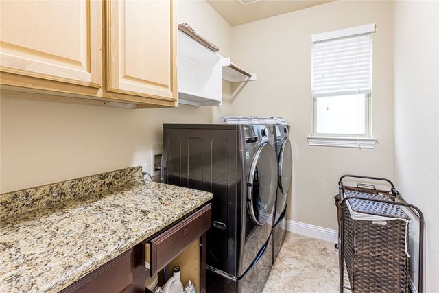 2404 Fountain Drive, Irving, TX 75063
