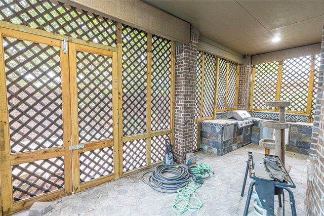2404 Fountain Drive, Irving, TX 75063