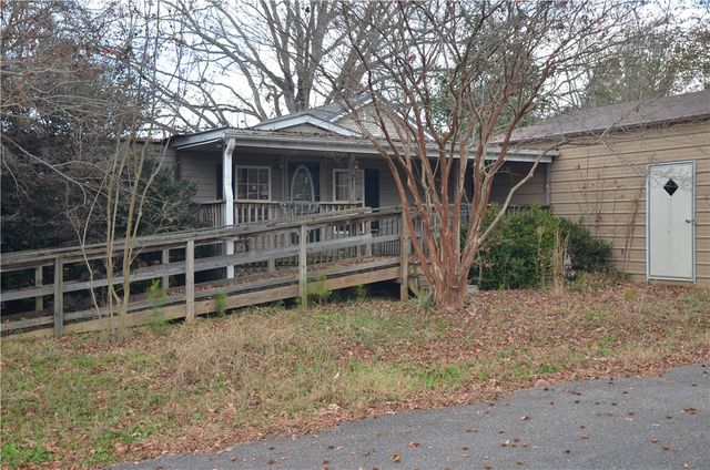 101 Mauldin Circle, Iva, SC 29655