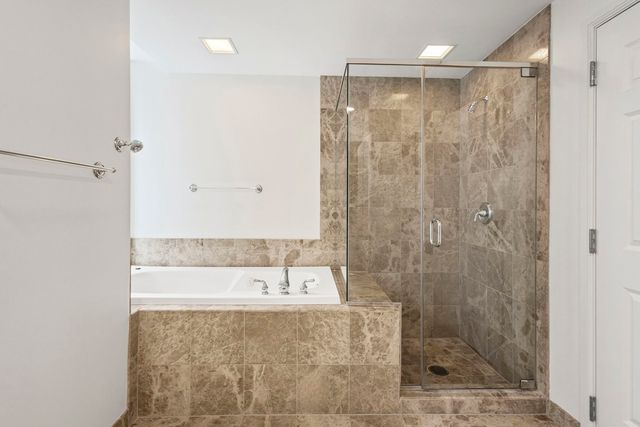 415 E North Water Street 1003, Chicago, IL 60611