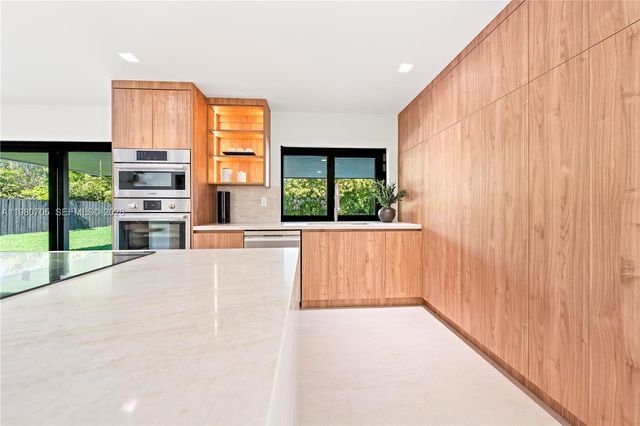 14323 SW 80th Ave, Palmetto Bay, FL 33158