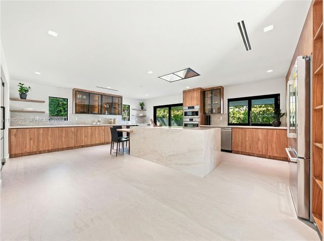 14323 SW 80th Ave, Palmetto Bay, FL 33158