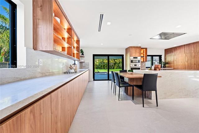 14323 SW 80th Ave, Palmetto Bay, FL 33158