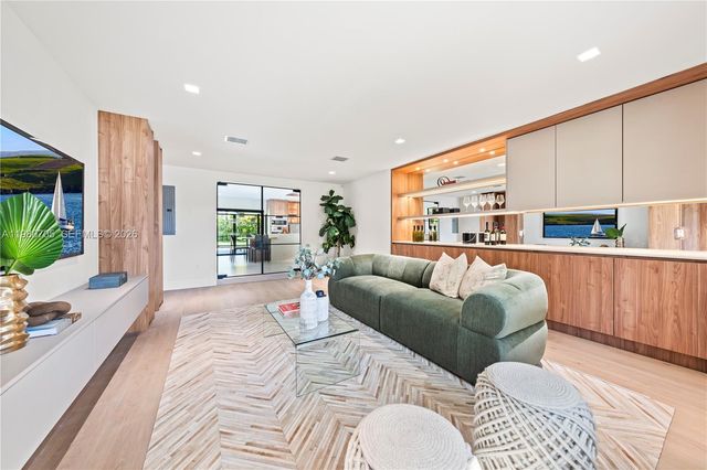 14323 SW 80th Ave, Palmetto Bay, FL 33158