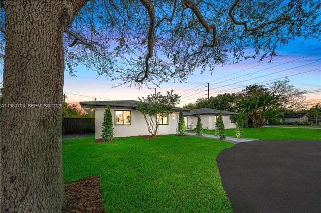 14323 SW 80th Ave, Palmetto Bay, FL 33158