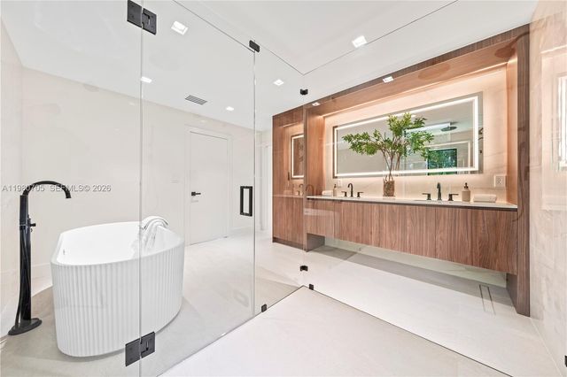 14323 SW 80th Ave, Palmetto Bay, FL 33158