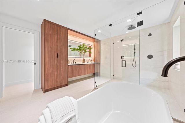 14323 SW 80th Ave, Palmetto Bay, FL 33158