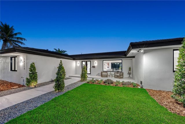 14323 SW 80th Ave, Palmetto Bay, FL 33158