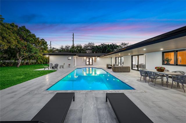 14323 SW 80th Ave, Palmetto Bay, FL 33158