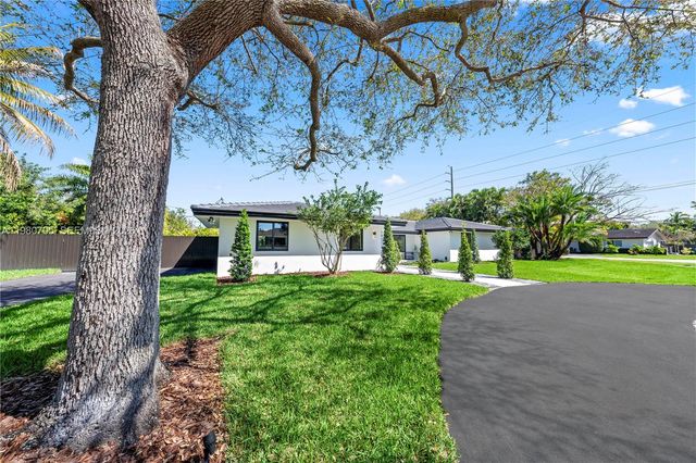 14323 SW 80th Ave, Palmetto Bay, FL 33158