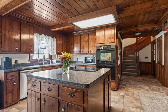 1374 Nc Highway 343 N HWY, South Mills, NC 27976