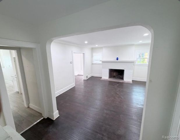 2261 Lawrence Street, Detroit, MI 48206