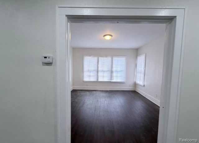 2261 Lawrence Street, Detroit, MI 48206