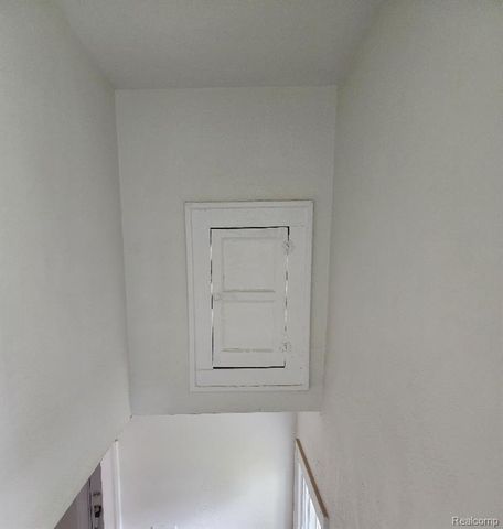2261 Lawrence Street, Detroit, MI 48206