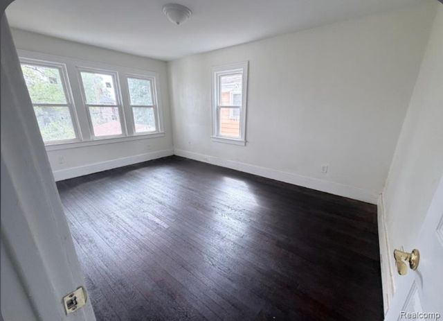 2261 Lawrence Street, Detroit, MI 48206