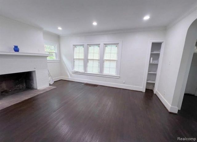 2261 Lawrence Street, Detroit, MI 48206