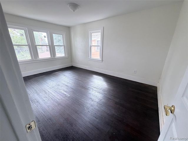 2261 Lawrence Street, Detroit, MI 48206