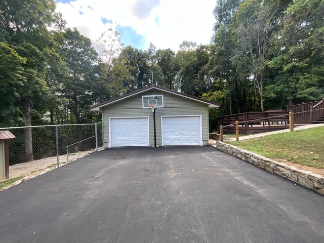 134 Sears Cemetery Road, Somerset, KY 42501