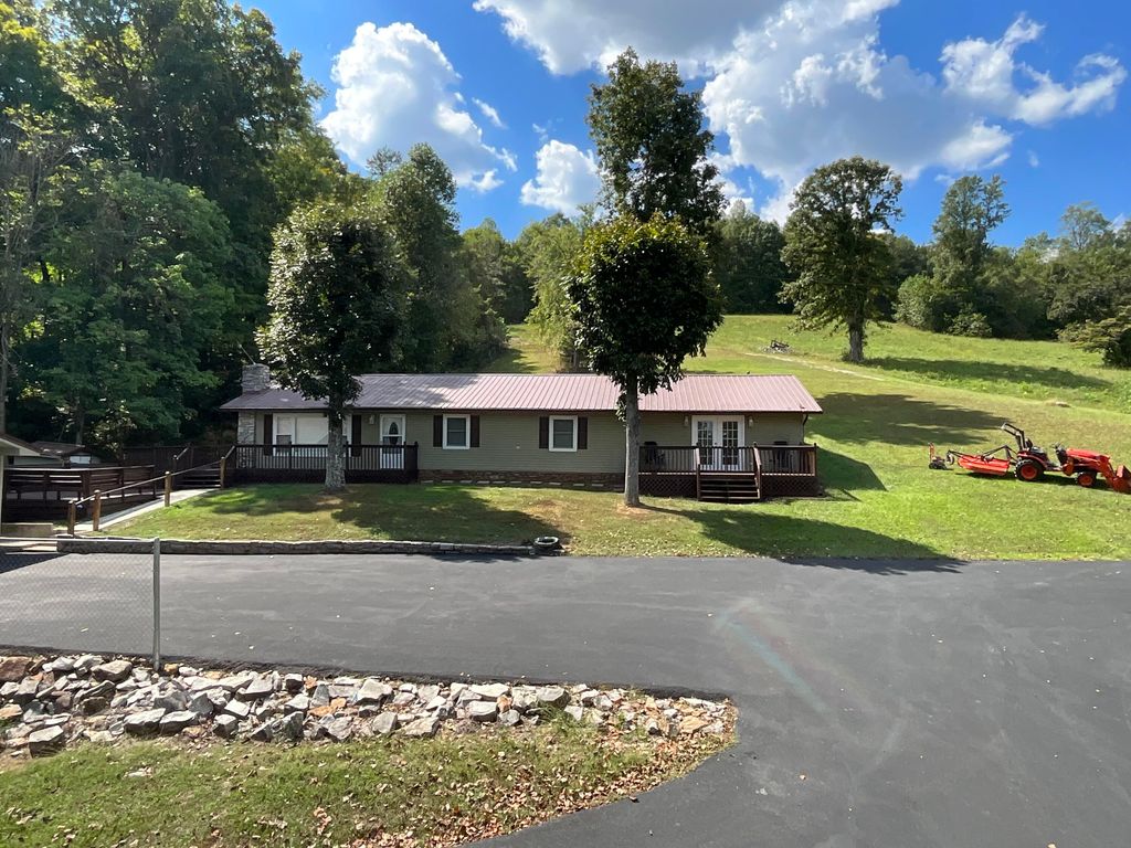 134 Sears Cemetery Road, Somerset, KY 42501