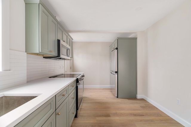 121 Fayette A, Quincy, MA 02170