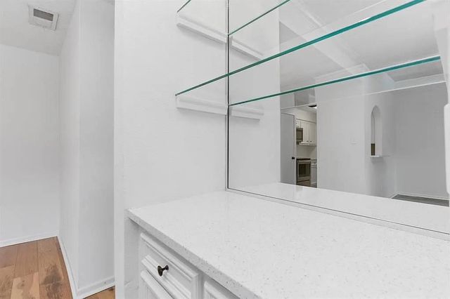 1100 Augusta Drive 3, Houston, TX 77057