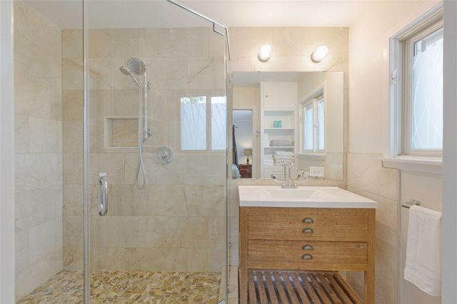 3307 Greenlawn PKWY, Austin, TX 78757