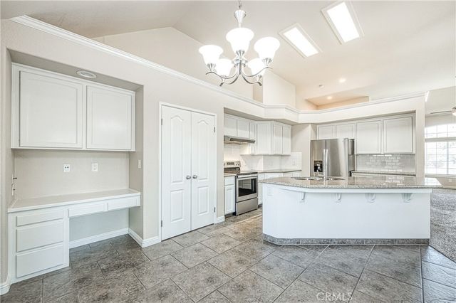 2231 E Pryor Drive, Fresno, CA 93720