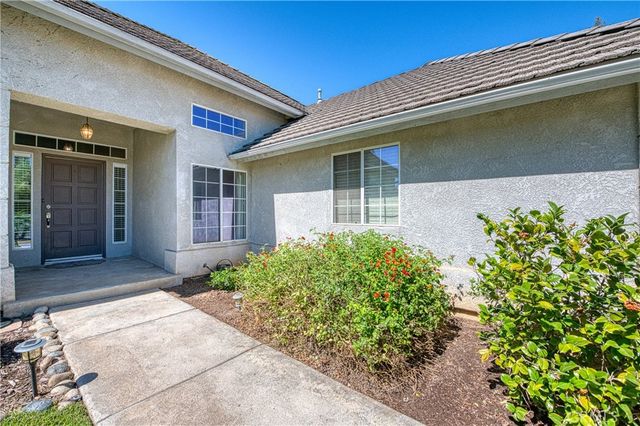 2231 E Pryor Drive, Fresno, CA 93720
