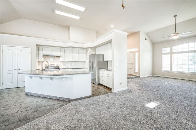 2231 E Pryor Drive, Fresno, CA 93720