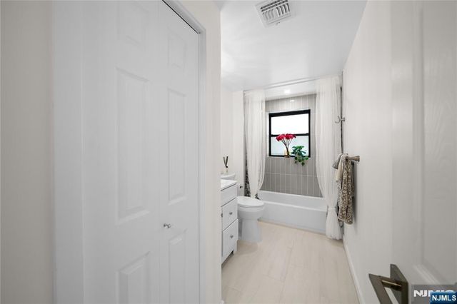 22 Engle Street 12, Englewood, NJ 07631