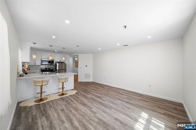 22 Engle Street 12, Englewood, NJ 07631